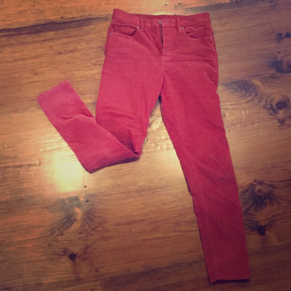 High waisted BDG corduroys. Discontinued color!